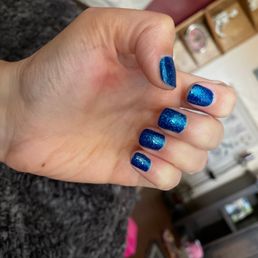 Nice glitter blue gel mani! Nice glitter blue gel mani!