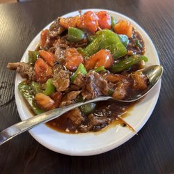 East China Inn - Beef with tomatoes & peppers