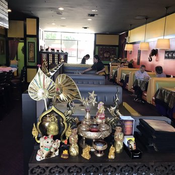 Elephant Cafe - Inside the Restaurant - Thai Near Me - Lake Forest, California