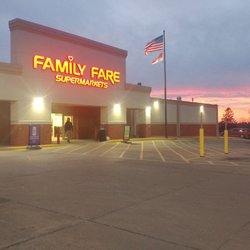 Supermercado Nuestra Familia - Storefront