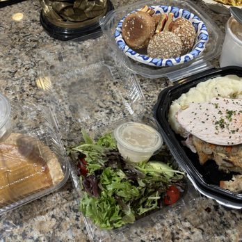 Max's Bistro & Bar - Thanksgiving dinner to go - Seafood Near Me - Fresno, California