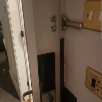 The Tower Hotel - The room we were in had a broken top bolt so we asked to get transferred to another room. It also had a broken bolt. SAFETY RISK. - Hotels Near Me - London, XGL