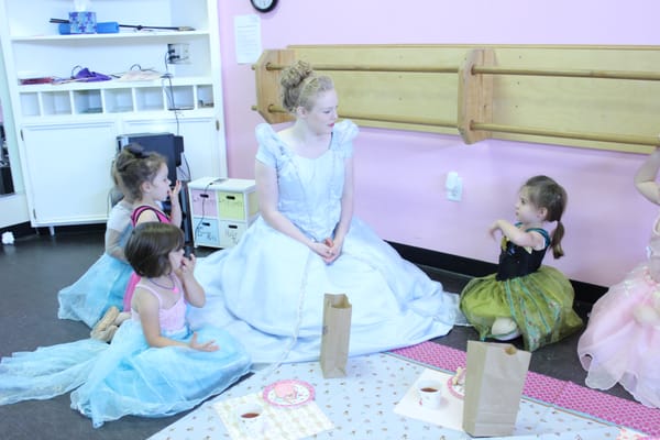 Suzanne's School of Dance