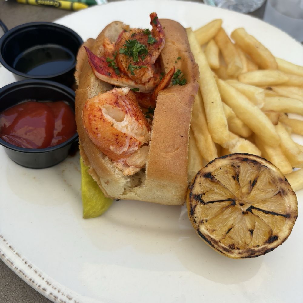 Bluewater Avalon - Lobster roll - Seafood Near Me - Avalon, California