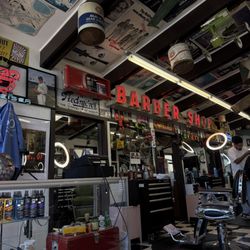 Warren's Barbershop