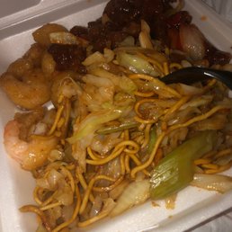 Cabbie chow mein.. my bad I mean chow mein with no noodles ..smh Cabbie chow mein.. my bad I mean chow mein with no noodles ..smh