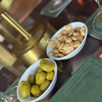 Hearthstone Lounge - Complimentary olives and nuts - Lounges Near Me - Anaheim, California