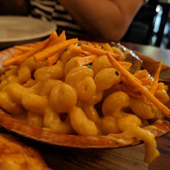 Saltlick Smokehouse - a plate of macaroni and cheese - Smokehouse Near Me - Hamilton, Ontario Saltlick Smokehouse - a plate of macaroni and cheese - Smokehouse Near Me - Hamilton, Ontario
