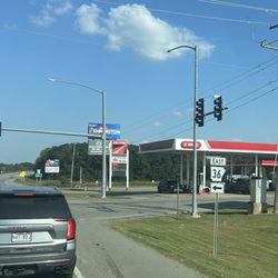 Eight Mile Store - Street View of 8 Mile