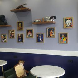 Mauza Main Street Deli - Eating area