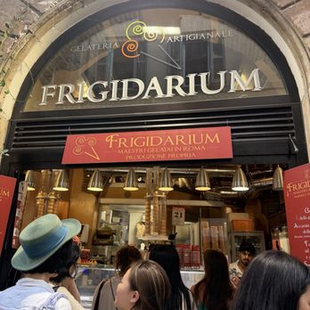 Frigidarium - Gelato shop on Bia Del Governo - Ice Cream & Frozen Yogurt Near Me - Rome, RM