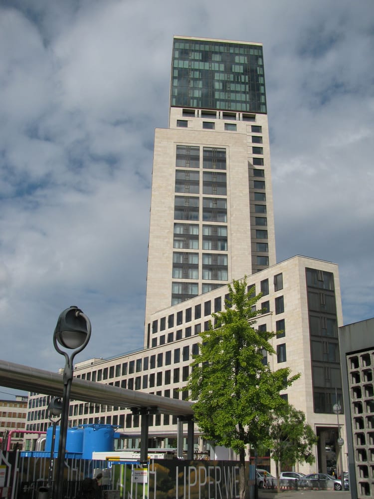 Bus 200 - Das Waldorf-Astoria-Hotel, Ostseite. - Public Transportation Near Me - Berlin, BE Bus 200 - Das Waldorf-Astoria-Hotel, Ostseite. - Public Transportation Near Me - Berlin, BE