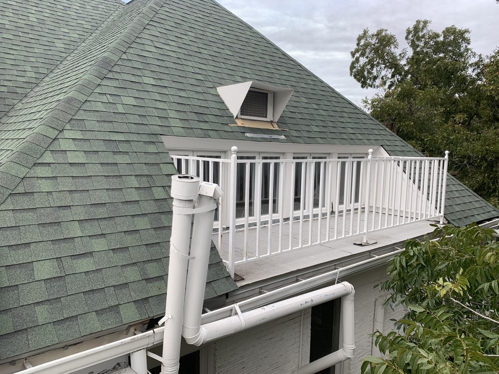 Slide of I M Roofing & Construction