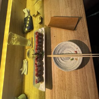 Sushi Tomoki - Dragon roll - Sushi Bars Near Me - Los Angeles, California