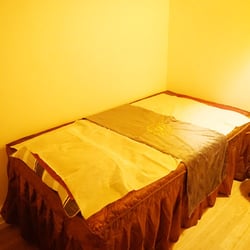 巴黎人 - Massage on bed