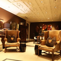 Eichardt's - The decor at the Parlour Lounge. with a hint of oriental style.