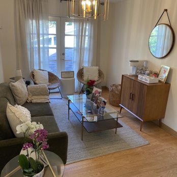 Sierra Madre Dentistry - Waiting Room - Cosmetic Dentists Near Me - Sierra Madre, California Sierra Madre Dentistry - Waiting Room - Cosmetic Dentists Near Me - Sierra Madre, California