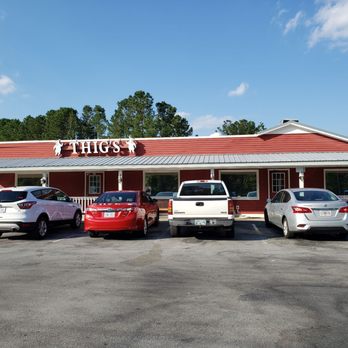 Thig's Bbq House & Catering - cars parked in front of the restaurant - Barbeque Near Me - Jacksonville, North Carolina Thig's Bbq House & Catering - cars parked in front of the restaurant - Barbeque Near Me - Jacksonville, North Carolina