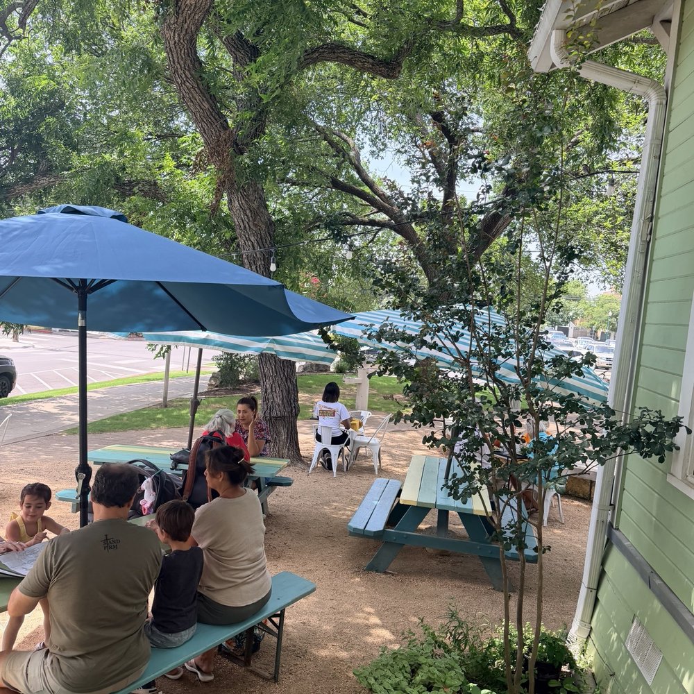 Sweet Lemon Kitchen - Outdoor patio - Cafes Near Me - Georgetown, Texas Sweet Lemon Kitchen - Outdoor patio - Cafes Near Me - Georgetown, Texas