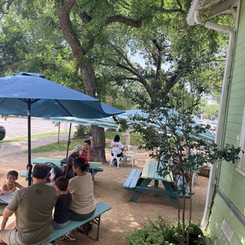 Sweet Lemon Kitchen - Outdoor patio - Cafes Near Me - Georgetown, Texas Sweet Lemon Kitchen - Outdoor patio - Cafes Near Me - Georgetown, Texas