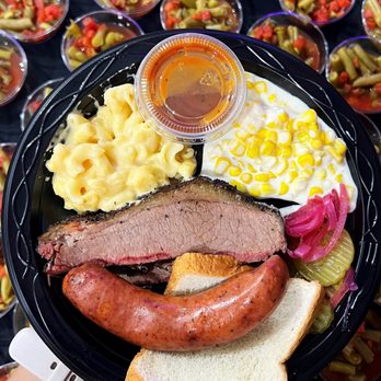 90 West Barbeque - Barbeque Near Me - San Antonio, Texas