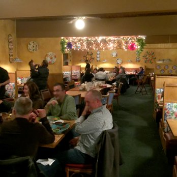 Cafe Salsa - This is essentially the main eating area running along the west side of the building. The bar is on the east side. - Mexican Near Me - Countryside, Illinois