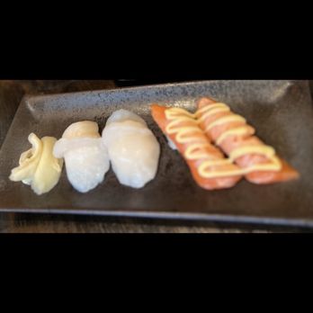 Iki Modern Japanese Cuisine - Live Scallop sushi and Fire King Salmon sushi - Japanese Near Me - Flushing, New York Iki Modern Japanese Cuisine - Live Scallop sushi and Fire King Salmon sushi - Japanese Near Me - Flushing, New York