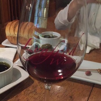 Lynfred Winery - Wineries Near Me - Roselle, Illinois