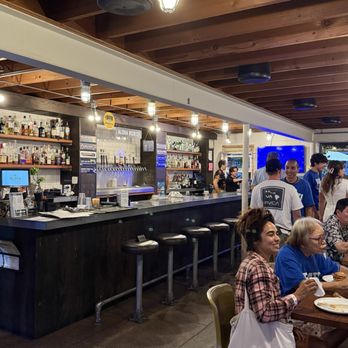 Aloha Beer Co - The bar area - Breweries Near Me - Honolulu, Hawaii