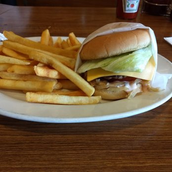 Pie 'n Burger - Americana diner burger.  Decent.  A little pricey. - Burgers Near Me - Pasadena, California