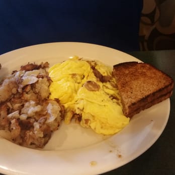 Carver's - My husband's chorizo and eggs with homefries and homemade toast (it tastes beer than it looks). - Diners Near Me - Denville, New Jersey