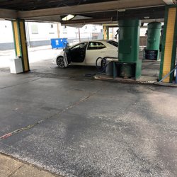 University Car Wash - Preparing to vacuum