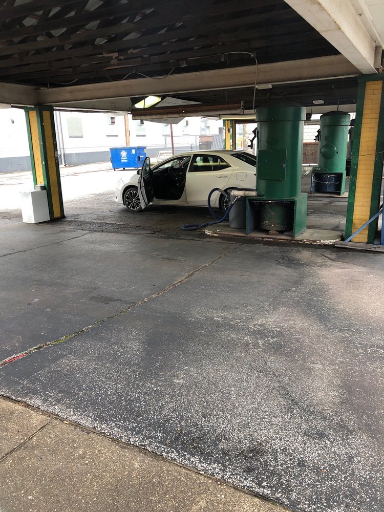 UNIVERSITY CAR WASH Updated September 2024 2130 3rd Ave, Huntington