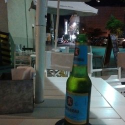 El Galpón de White - Hay variedad de cervezas importadas, y tienen Patagonia tirada