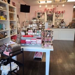 Small Cakes Cupcakery