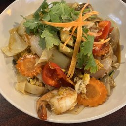 Drunken Noodles with Shrimp Drunken Noodles with Shrimp