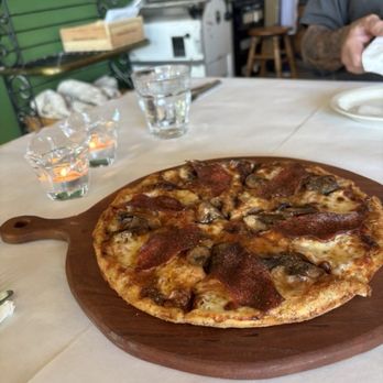 Mrs Wonderful's Café - PIZZA - Cafes Near Me - Polson, Montana Mrs Wonderful's Café - PIZZA - Cafes Near Me - Polson, Montana