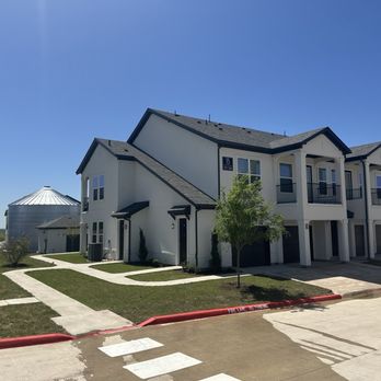 Luxe of Buda - Beautiful buildings! - Apartments Near Me - Buda, Texas Luxe of Buda - Beautiful buildings! - Apartments Near Me - Buda, Texas