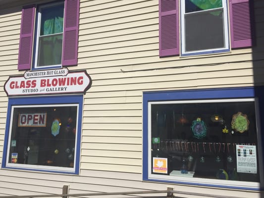 Manchester Hot Glass by null