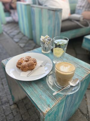 Momenta Cafe by null