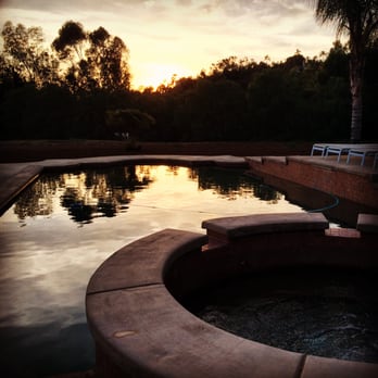 Cleaning Coastal Pools - Pool & Hot Tub Service Near Me - Vista, California Cleaning Coastal Pools - Pool & Hot Tub Service Near Me - Vista, California