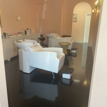Blowouts And Bubbles - Hair Washing station - Blow Dry/Out Services Near Me - Greensboro, North Carolina Blowouts And Bubbles - Hair Washing station - Blow Dry/Out Services Near Me - Greensboro, North Carolina
