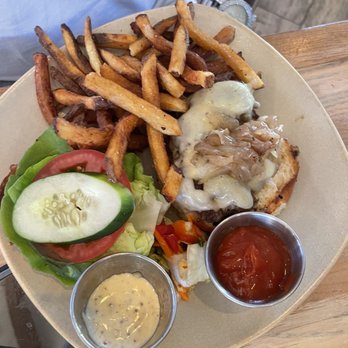 Monkeypod Kitchen - Burger - New American Near Me - Lahaina, Hawaii