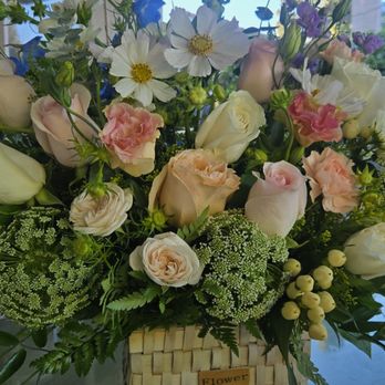Drea's Flowers - Florists Near Me - Garden Grove, California Drea's Flowers - Florists Near Me - Garden Grove, California