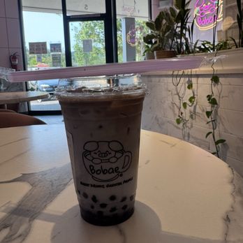 Bobae Coffee & Tea - But Berry Latte - Bubble Tea Near Me - Issaquah, Washington