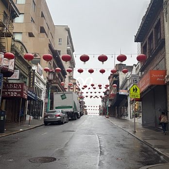Dragon's Gate - Landmarks & Historical Buildings Near Me - San Francisco, California