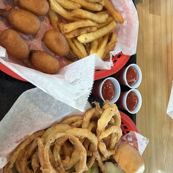 Phil's Icehouse - Burgers Near Me - Austin, Texas Phil's Icehouse - Burgers Near Me - Austin, Texas