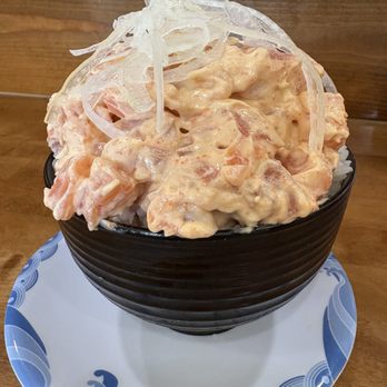 Sushi Bay - spicy salmon bowl - Sushi Bars Near Me - Kapolei, Hawaii