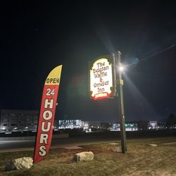 Belgian Waffle & Omelet Inn - Outside