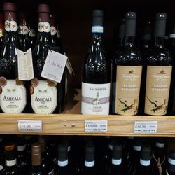 The Wine Market of New Hyde Park